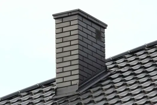 Wykończenie komina - Jak wybrać trwały materiał i uniknąć błędów?