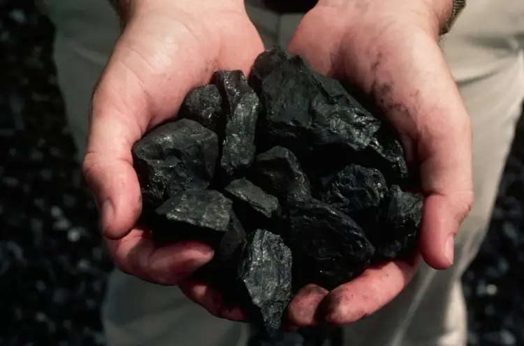 Ile lat ma węgiel? Odkryj jego geologiczną historię